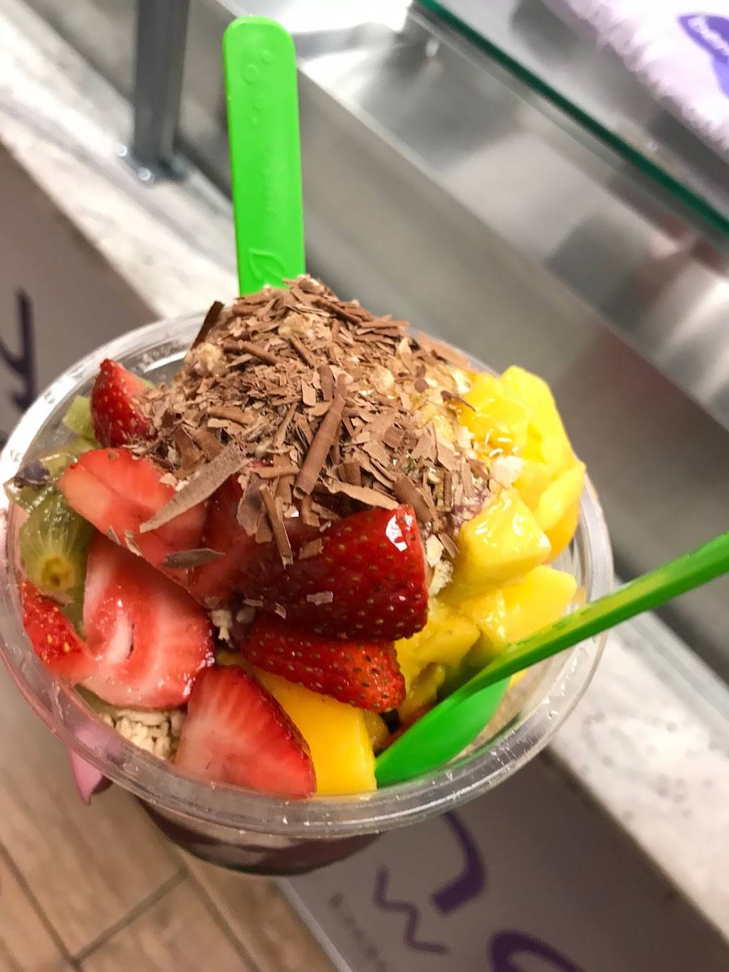 Berry Divine Acai Bowls | restaurant | 960 N Scottsdale Rd #101, Tempe, AZ 85281, USA | 4809670942 OR +1 480-967-0942