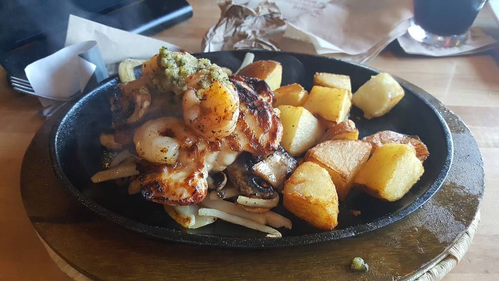 Applebees Grill + Bar | restaurant | 573 Grand Ave, San Marcos, CA 92069, USA | 7607444328 OR +1 760-744-4328