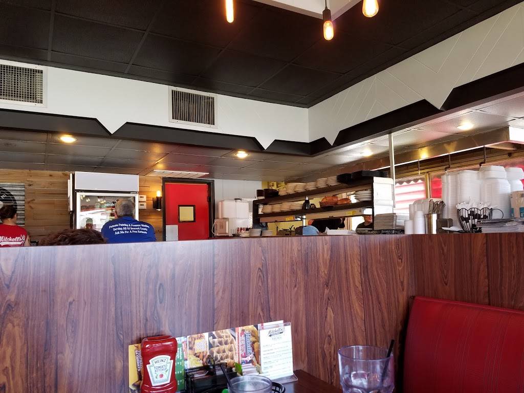 Mitchells Restaurant | restaurant | 6957, 1400 N Cocoa Blvd, Cocoa, FL 32922, USA | 3213382909 OR +1 321-338-2909