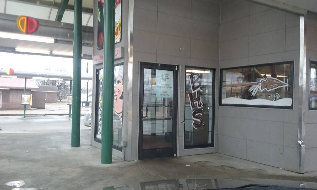 Sonic Drive-In | restaurant | 711 N 6th St, Blytheville, AR 72315, USA | 8707639304 OR +1 870-763-9304