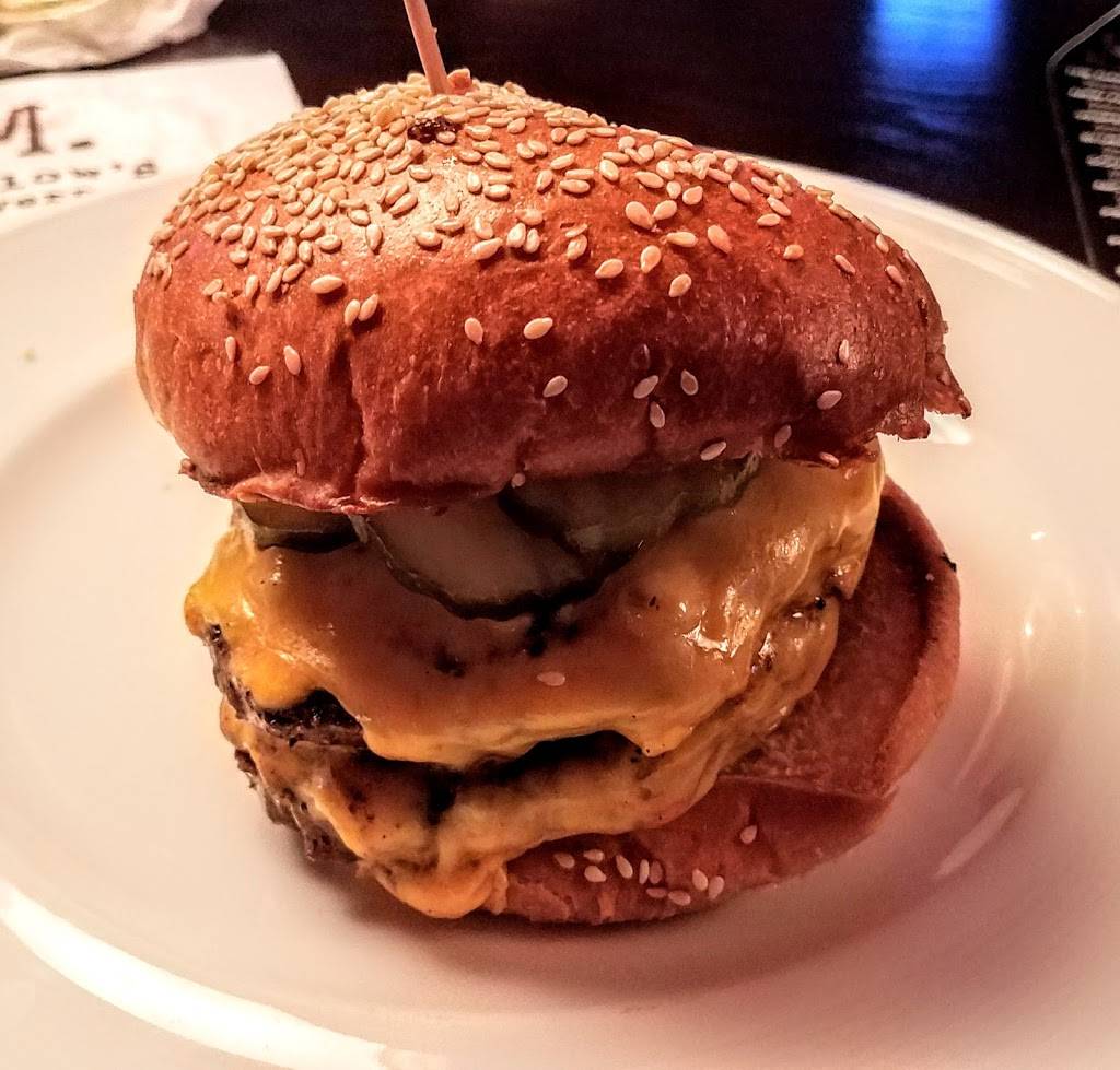 Marlows Tavern | restaurant | 13134 N Dale Mabry Hwy, Tampa, FL 33618, USA | 8135138899 OR +1 813-513-8899