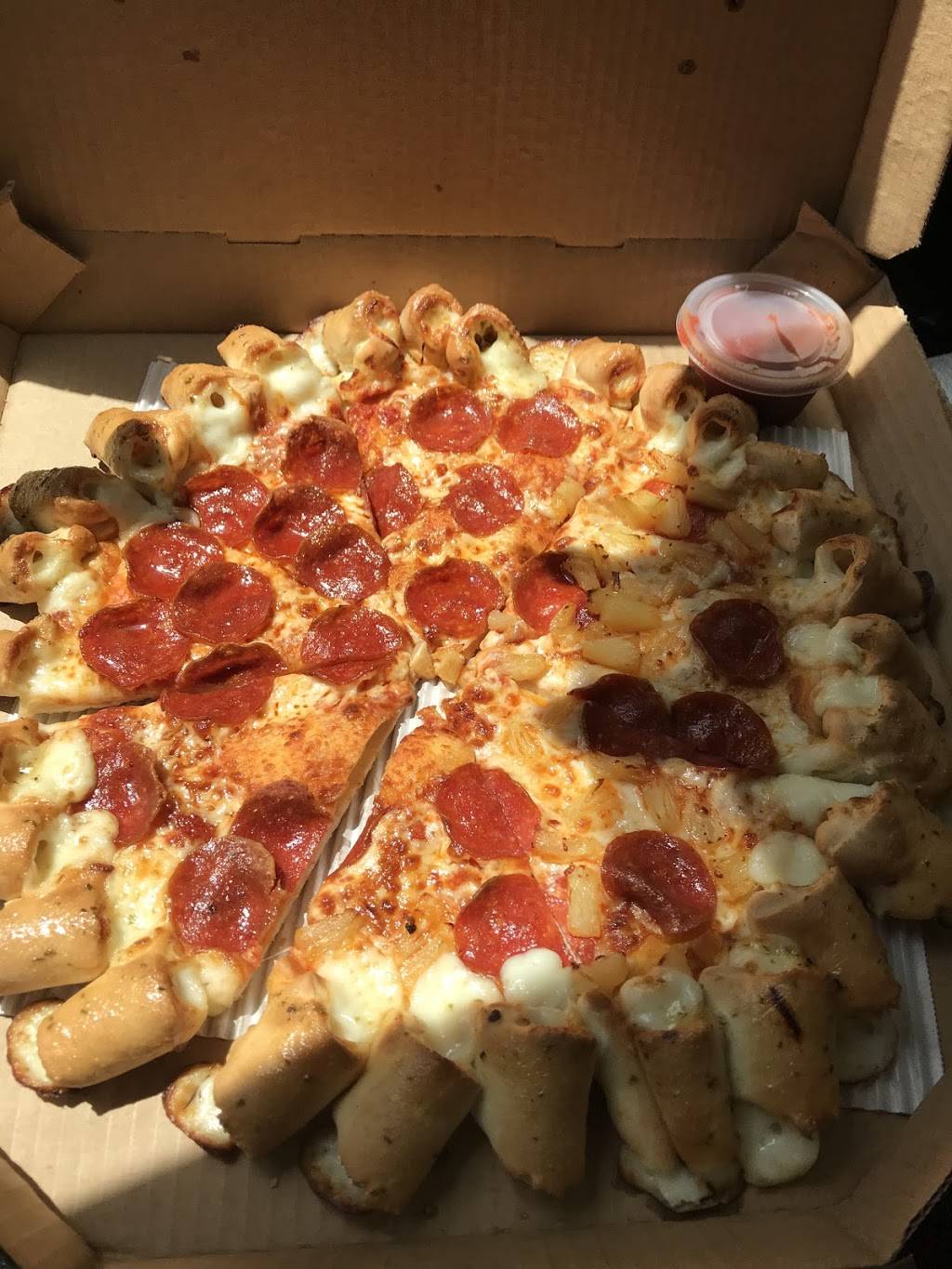 Pizza Hut | restaurant | 10395 Narcoossee Rd #200, Orlando, FL 32827, USA | 4072779121 OR +1 407-277-9121