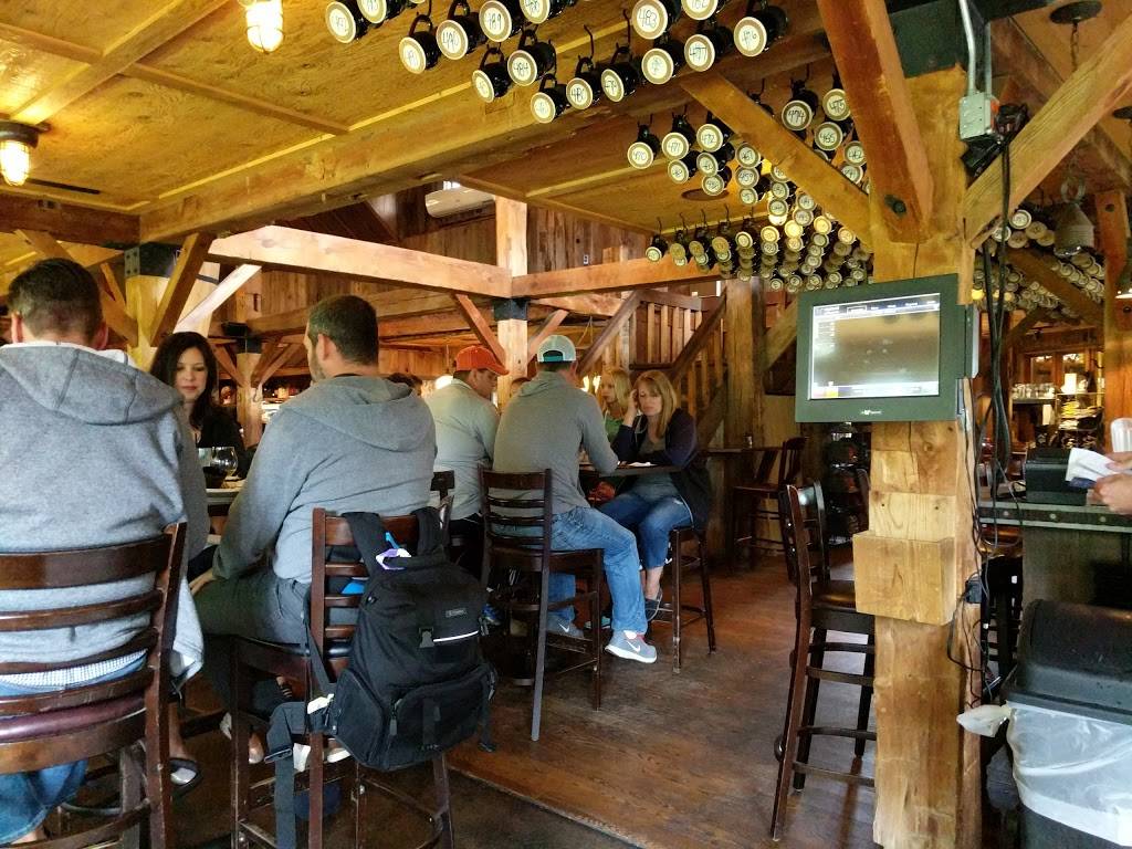 Jolly Pumpkin Restaurant & Brewery | restaurant | 13512 Peninsula Dr, Traverse City, MI 49686, USA | 2312234333 OR +1 231-223-4333