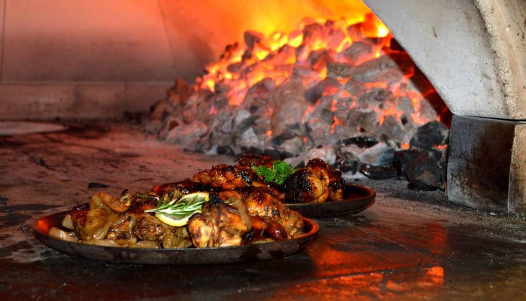 Max & Leos Artisan Pizza - Chicago | meal delivery | 1500 N Clybourn Ave, Chicago, IL 60610, USA | 3129734920 OR +1 312-973-4920