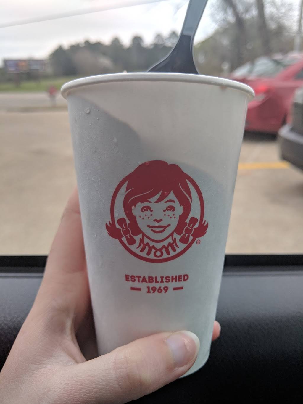 Wendys | restaurant | 6934 W Bert Kouns Industrial Loop, Shreveport, LA 71129, USA | 3186872107 OR +1 318-687-2107