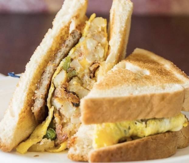 Brooklynz Homestyle Kitchen | restaurant | 1105 Glemsford Rd, Essex, MD 21221, USA | 9179413359 OR +1 917-941-3359