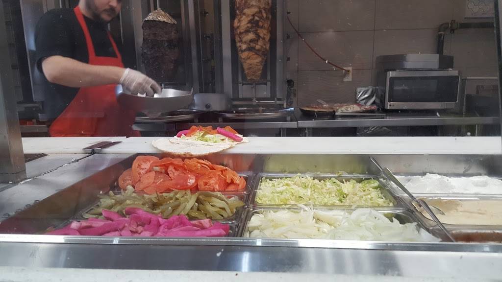 Prince Gourmet | restaurant | 576 Montreal Rd, Ottawa, ON K1K 0X2, Canada | 6137400888 OR +1 613-740-0888