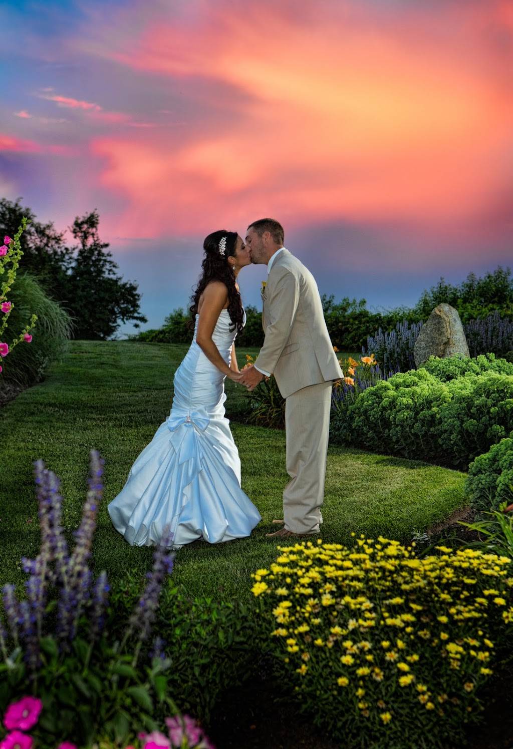 White Cliffs Country Club | restaurant | 1 Eastcliff Dr, Plymouth, MA 02360, USA | 5088888700 OR +1 508-888-8700