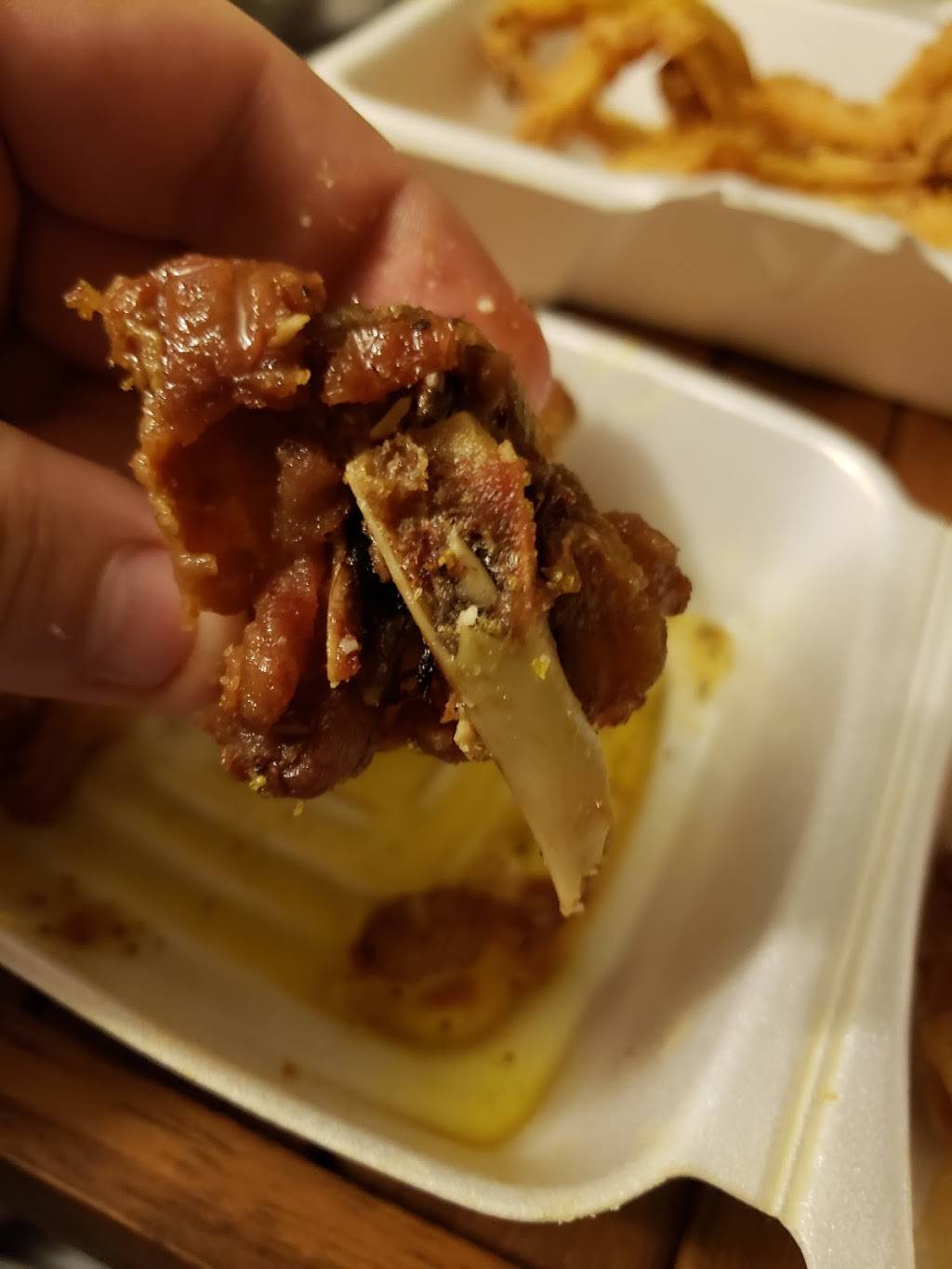 BreWingZ Restaurant and Bar | restaurant | 9410 North Fwy, Houston, TX 77037, USA | 2818471222 OR +1 281-847-1222