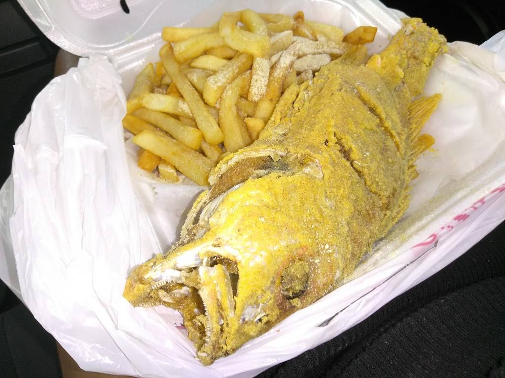 Snappers Fish & Chicken | restaurant | 17990 NW 27th Ave, Miami Gardens, FL 33056, USA | 3056218570 OR +1 305-621-8570