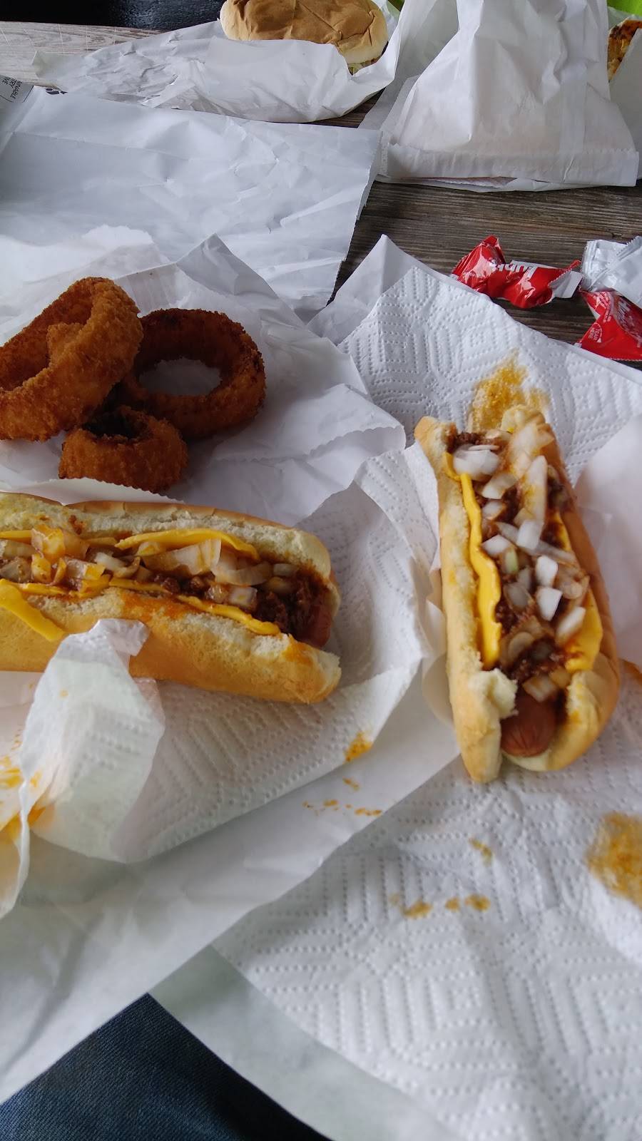 Sooner Dairy Lunch | restaurant | 1820 W Main St, Norman, OK 73069, USA | 4053218526 OR +1 405-321-8526
