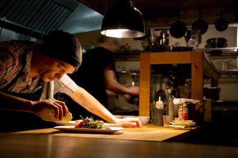 The Village House | restaurant | 759 Chemin Riverside, Wakefield, QC J0X 3G0, Canada | 8194591445 OR +1 819-459-1445