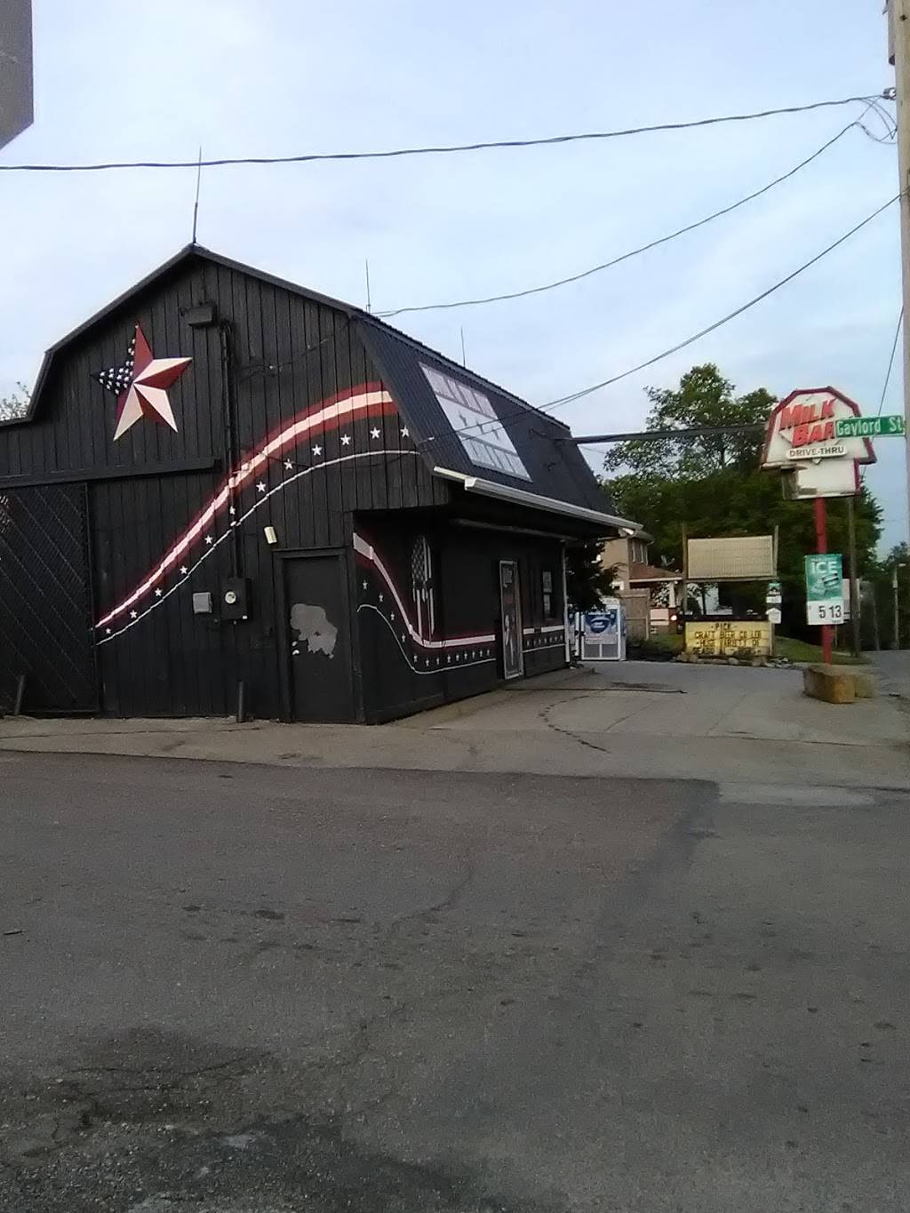 Milk Barn Drive-Thru | restaurant | 8211 Warren - Sharon Rd, Masury, OH 44438, USA | 3304482155 OR +1 330-448-2155