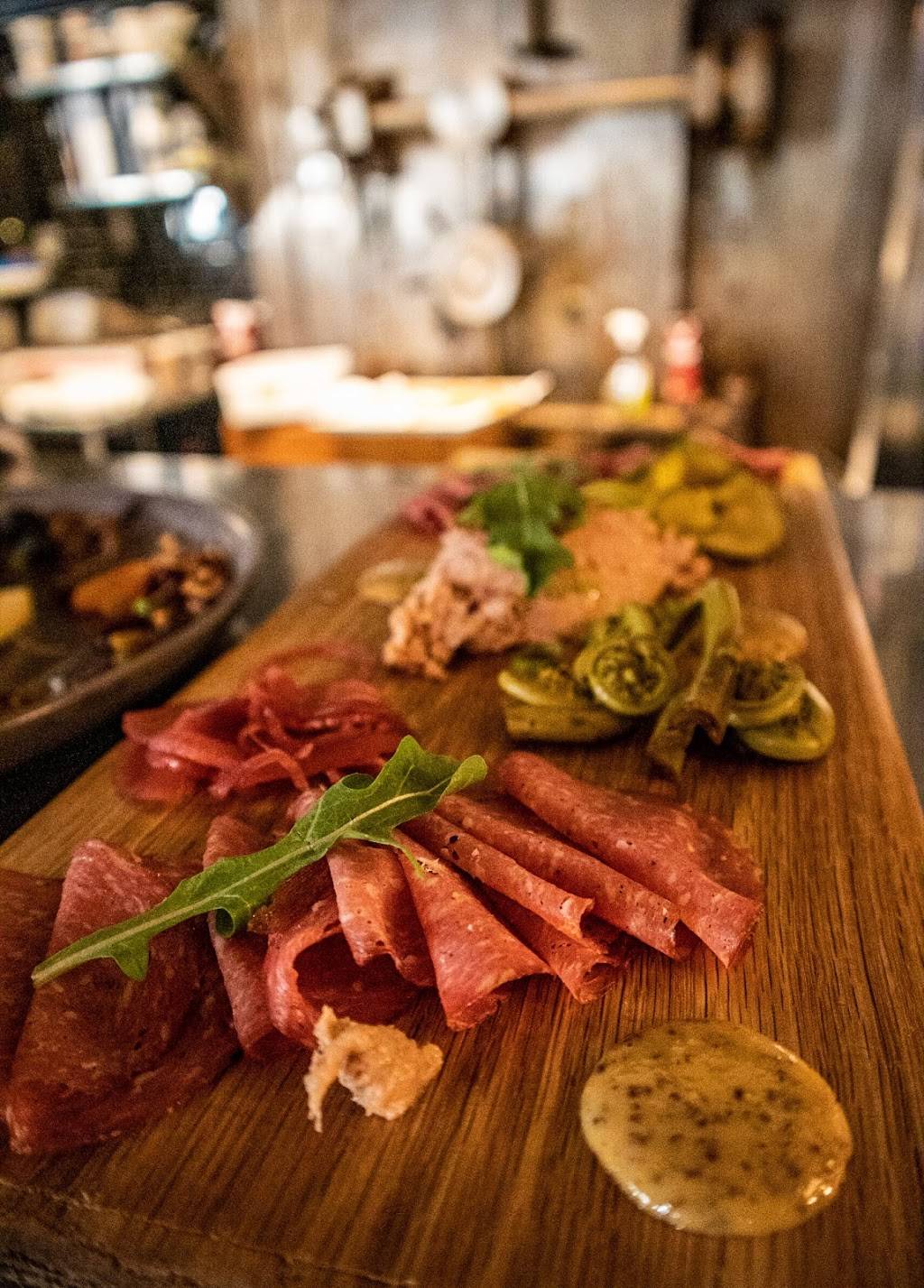 Ledger Restaurant | restaurant | 125 Washington St, Salem, MA 01970, USA | 9785941908 OR +1 978-594-1908