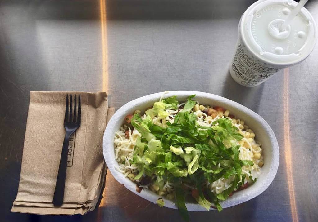 Chipotle Mexican Grill | restaurant | 15 E Golf Rd, Hoffman Estates, IL 60169, USA | 6304391610 OR +1 630-439-1610