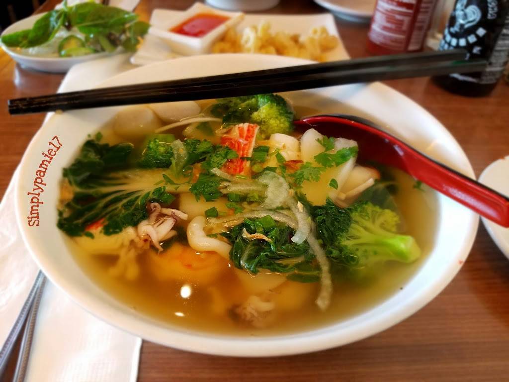 Mintleaf Vietnamese Restaurant | restaurant | 831 Marina Village Pkwy, Alameda, CA 94501, USA | 5105222758 OR +1 510-522-2758