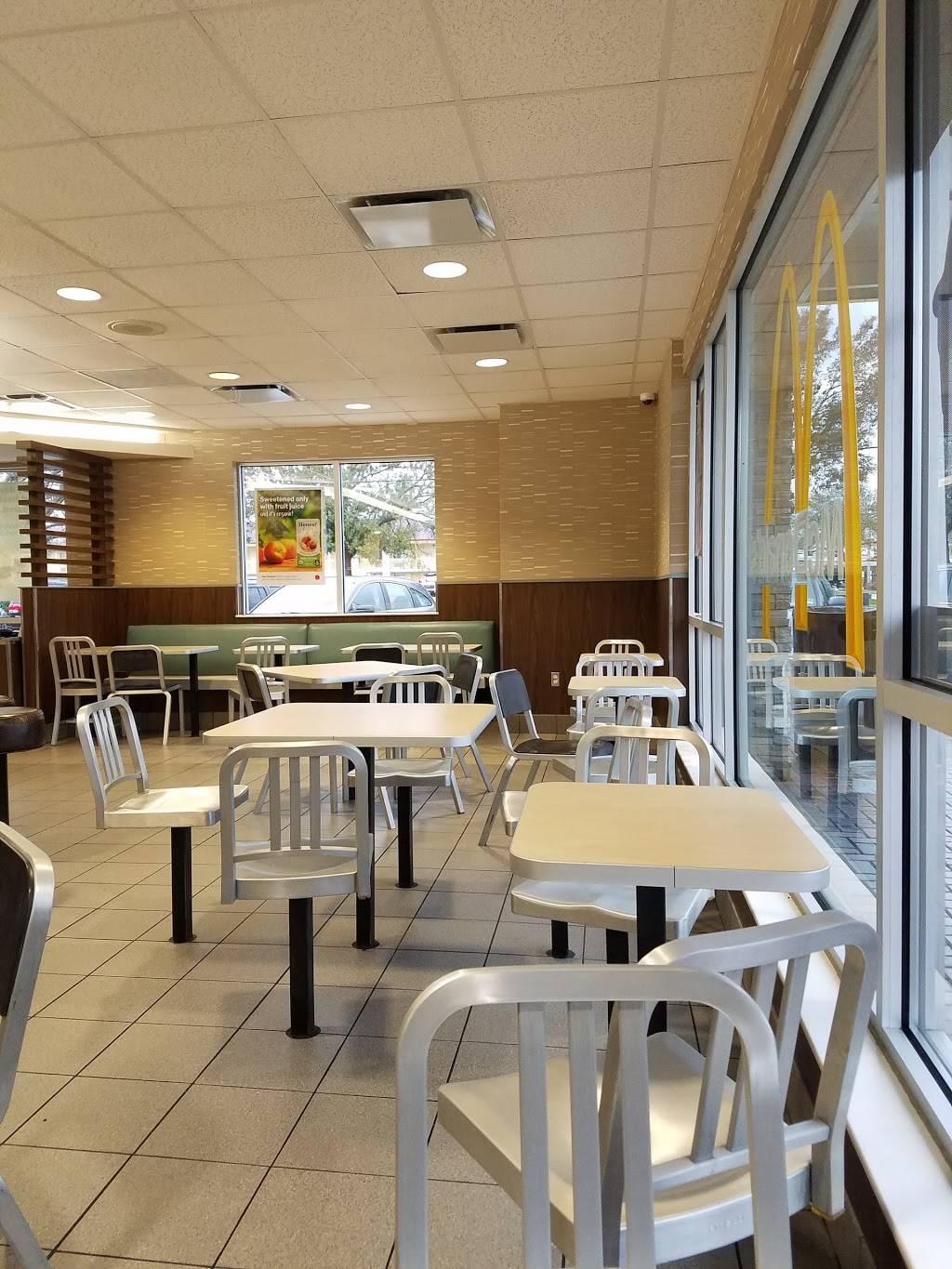 McDonalds | cafe | 1102 S 8th St, La Porte, TX 77571, USA | 2814718515 OR +1 281-471-8515