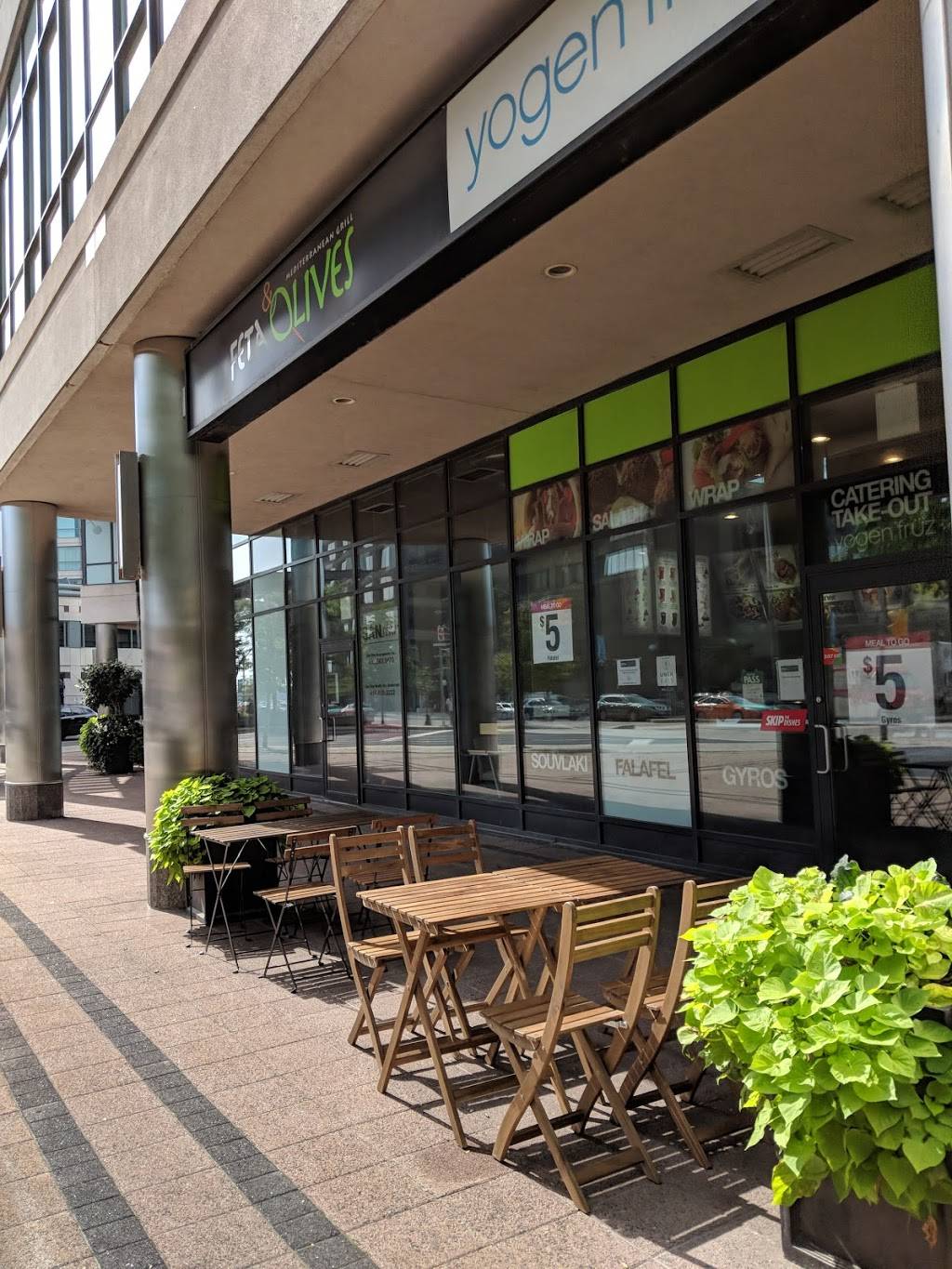 Feta N Olives | restaurant | 16 Yonge St, Toronto, ON M5E 2A1, Canada | 6473523381 OR +1 647-352-3381