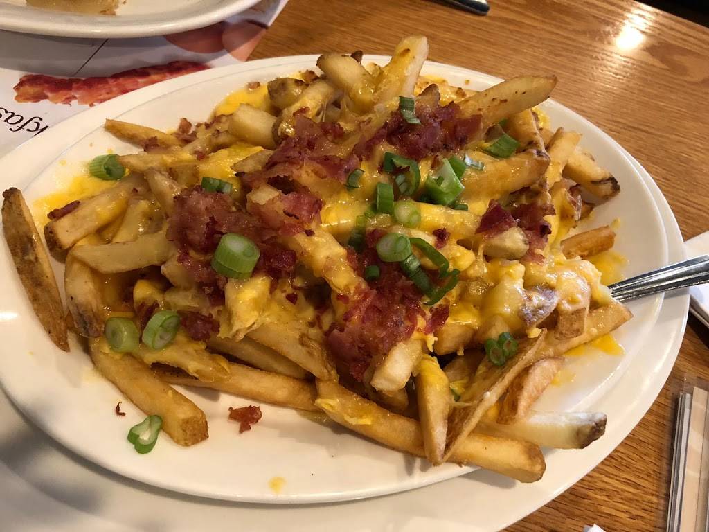 Greggs | restaurant | 4120 Quaker Ln Route 2, North Kingstown, RI 02852, USA | 4012945700 OR +1 401-294-5700