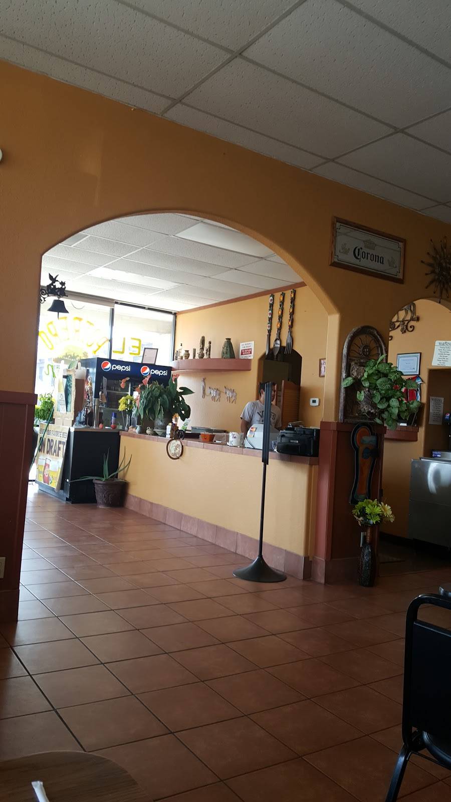 La Calle Restaurant | restaurant | 1050 South St, Orland, CA 95963, USA | 5309883020 OR +1 530-988-3020