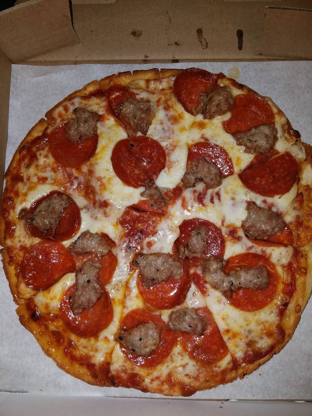 Giovannis Pizza | restaurant | 29320 Lorain Rd, North Olmsted, OH 44070, USA | 4406410000 OR +1 440-641-0000