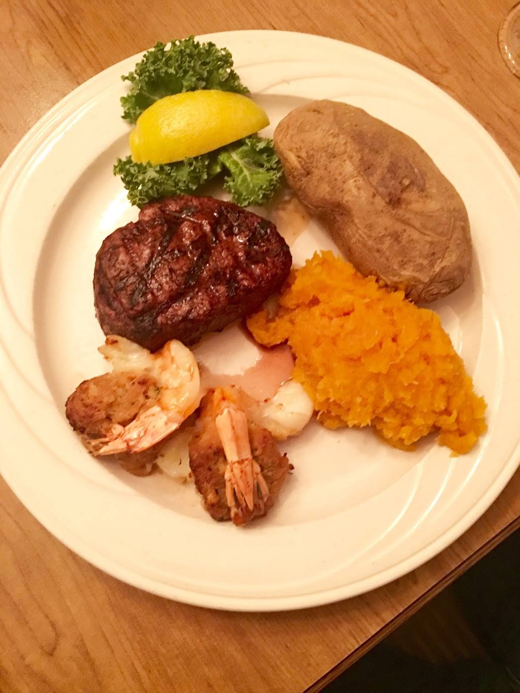 Ocean View | restaurant | 16 Chapman Ave, Oak Bluffs, MA 02557, USA | 5086932207 OR +1 508-693-2207