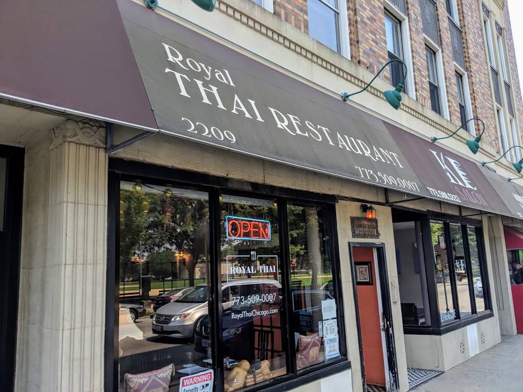 Royal Thai Restaurant | restaurant | 2209 W Montrose Ave, Chicago, IL 60618, USA | 7735090007 OR +1 773-509-0007