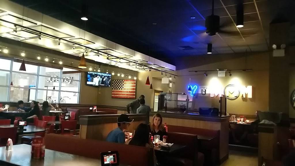 Red Robin Gourmet Burgers and Brews | restaurant | 2655 Richmond Ave, Staten Island, NY 10314, USA | 7184771063 OR +1 718-477-1063