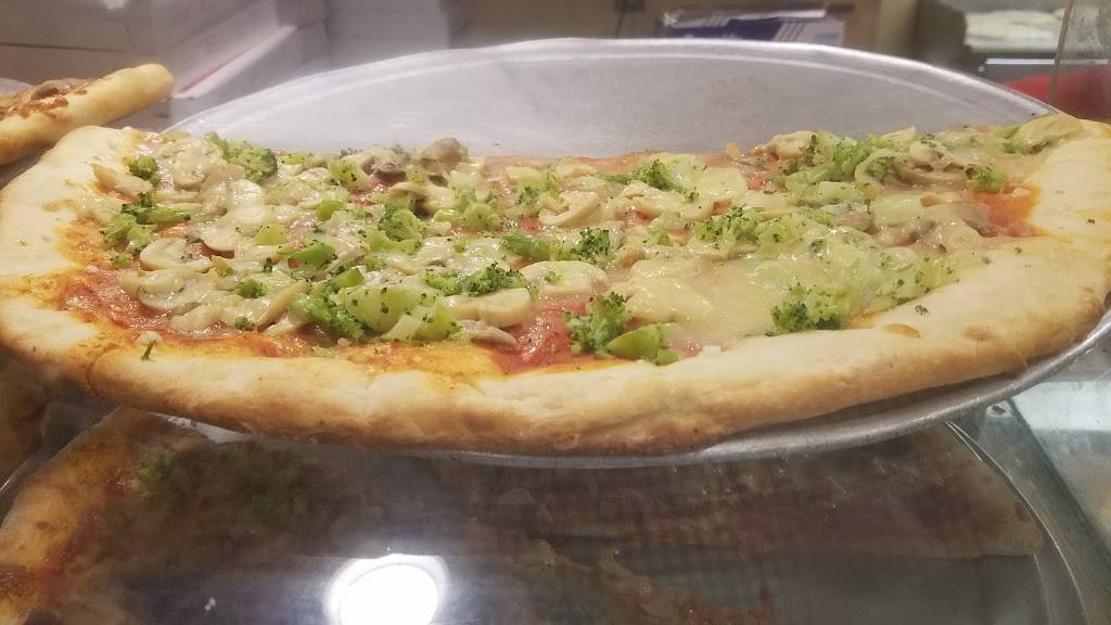 Shimons Kosher Pizza | restaurant | 7124 Main St, Flushing, NY 11367, USA | 7187931491 OR +1 718-793-1491