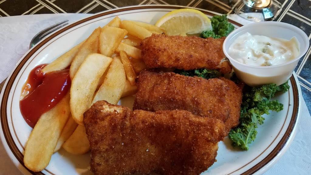 Silver Lake Country Inn | restaurant | 5602 Peters Dr, West Bend, WI 53095, USA | 2623387975 OR +1 262-338-7975