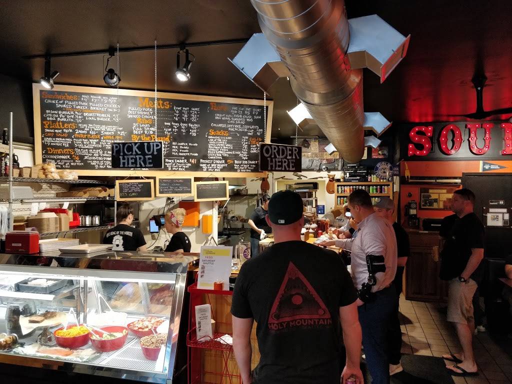 B.T.s Smokehouse | restaurant | 392 Main St, Sturbridge, MA 01566, USA | 5083473188 OR +1 508-347-3188