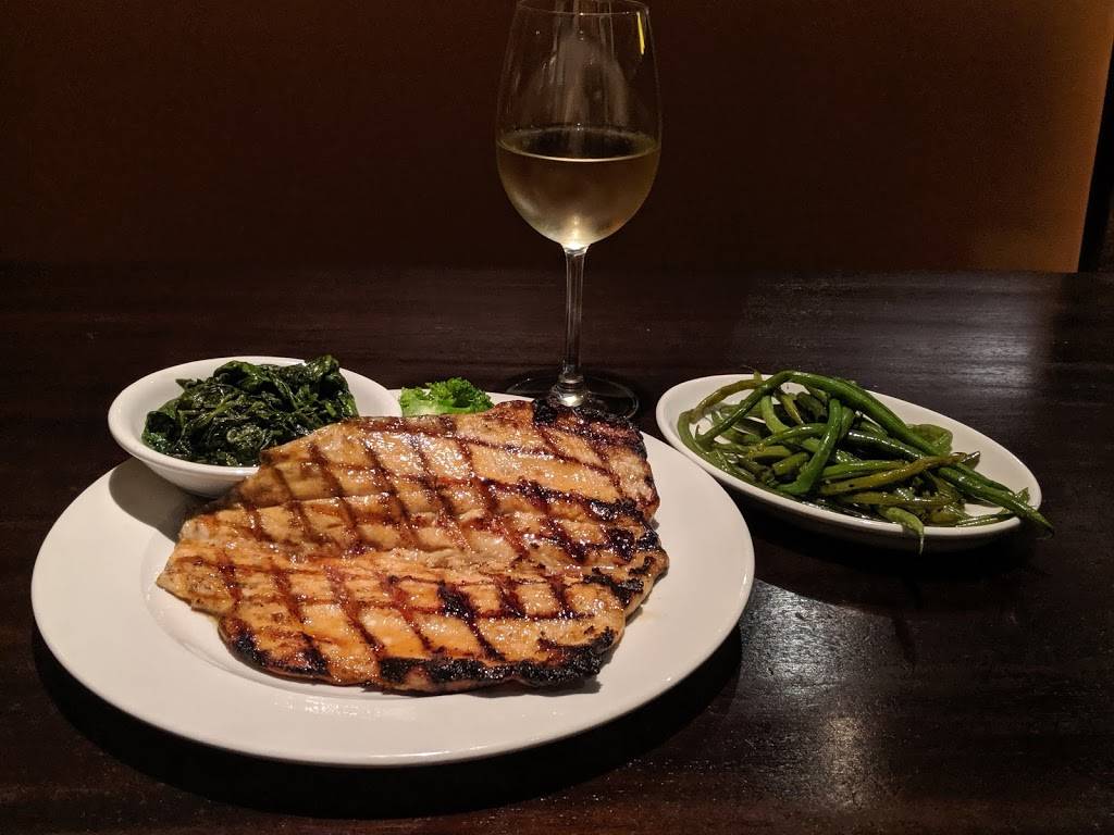 Village Tavern | meal takeaway | 101 Summit Blvd, Birmingham, AL 35243, USA | 2059701640 OR +1 205-970-1640