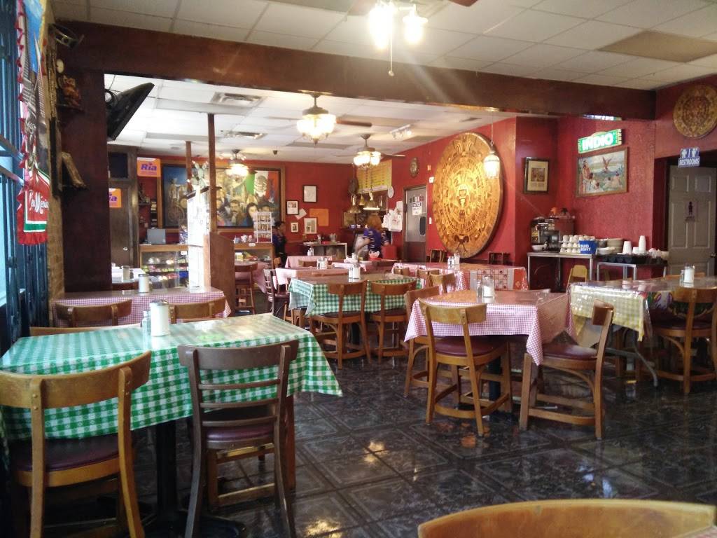 Taqueria El Chilaquil | restaurant | 1821 W Commerce St, San Antonio, TX 78207, USA | 2102265410 OR +1 210-226-5410