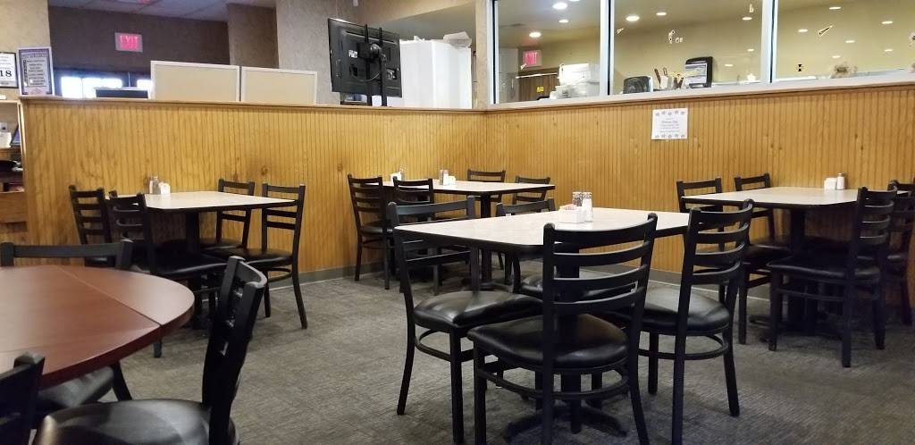 Midtown Family Restaurant | restaurant | 200 Scott Ct, Iowa City, IA 52245, USA | 3193519303 OR +1 319-351-9303