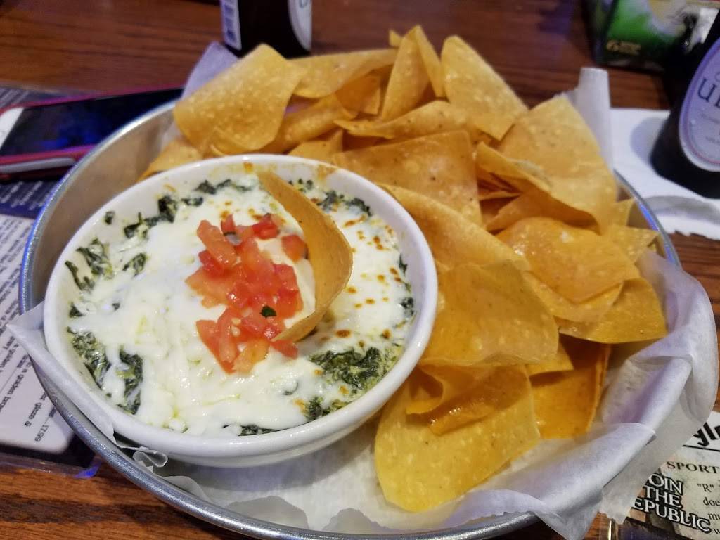 Republic Icehouse | restaurant | 3807 University Blvd, Tyler, TX 75701, USA | 9035045860 OR +1 903-504-5860