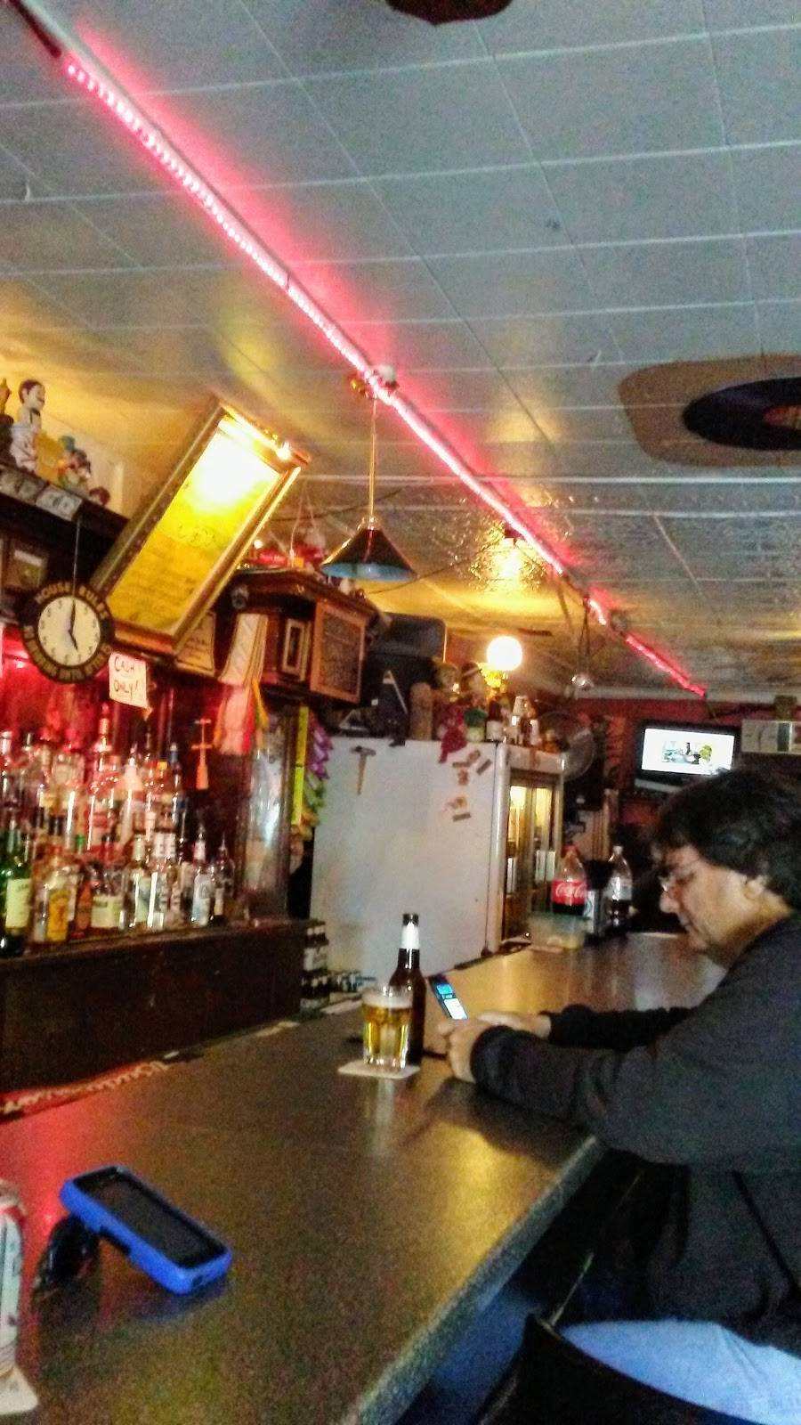 Bernices Tavern | restaurant | 3238 S Halsted St, Chicago, IL 60608, USA | 3129615516 OR +1 312-961-5516