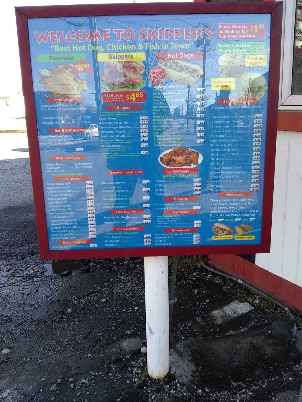 Skippers All Beef Hot Dogs | restaurant | 1940 E Market St, Greensboro, NC 27401, USA | 3362743647 OR +1 336-274-3647