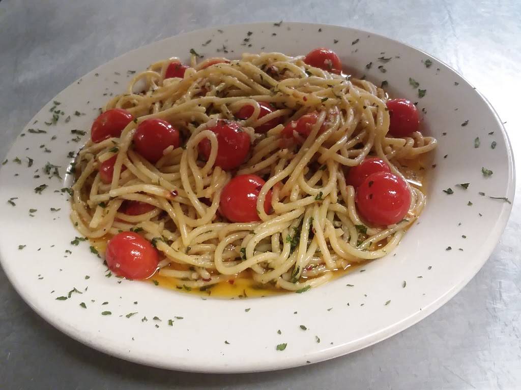 Delciellos | night club | 161 N Chestnut St, Ravenna, OH 44266, USA | 3308397420 OR +1 330-839-7420