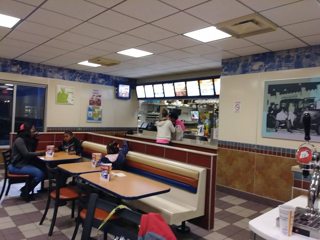 White Castle | restaurant | 1608 E 10th St, Jeffersonville, IN 47130, USA | 8122822692 OR +1 812-282-2692