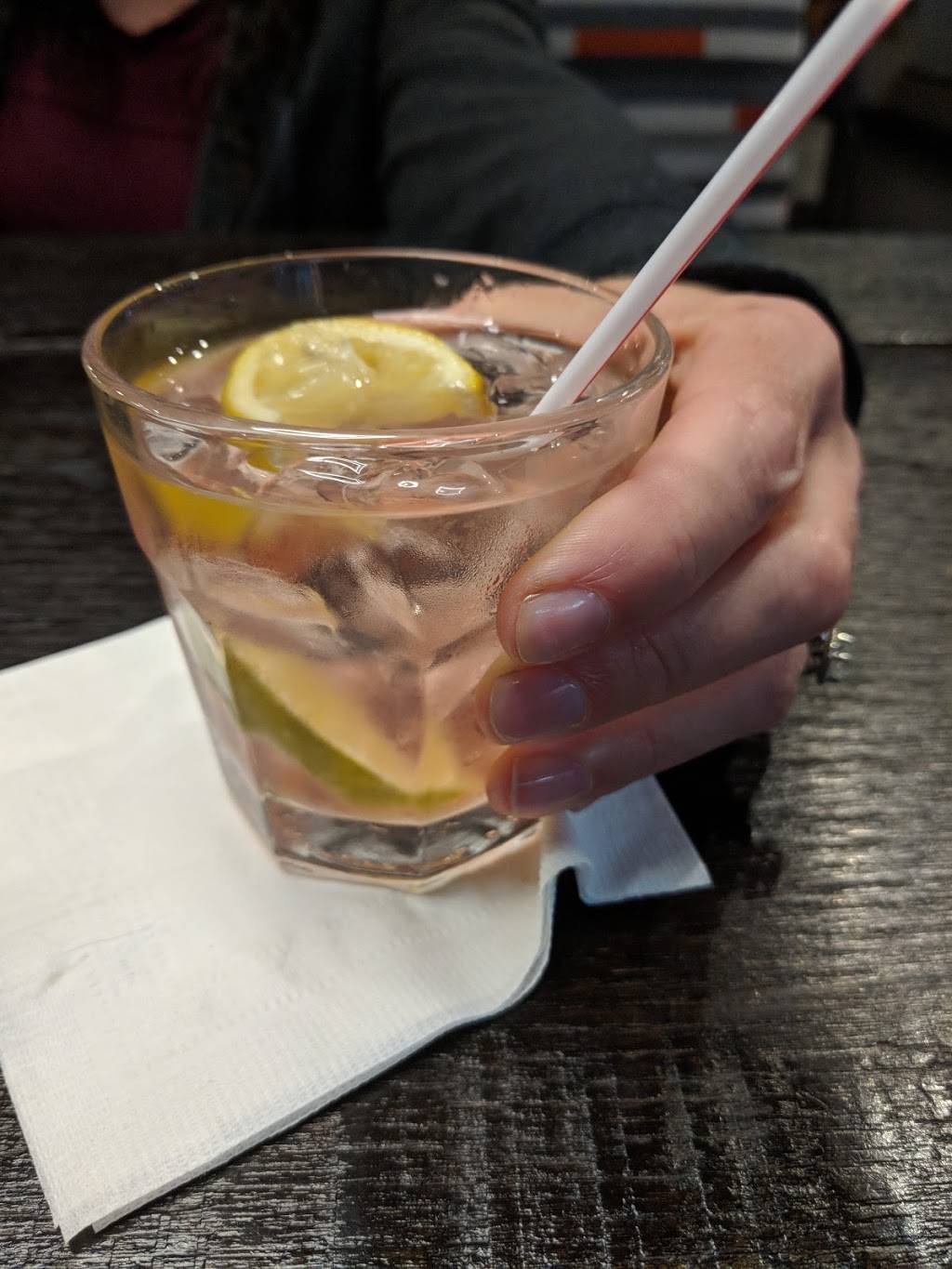 Underground Burger Bar | restaurant | 4505 Woodson Rd, St. Louis, MO 63134, USA | 3144274700 OR +1 314-427-4700