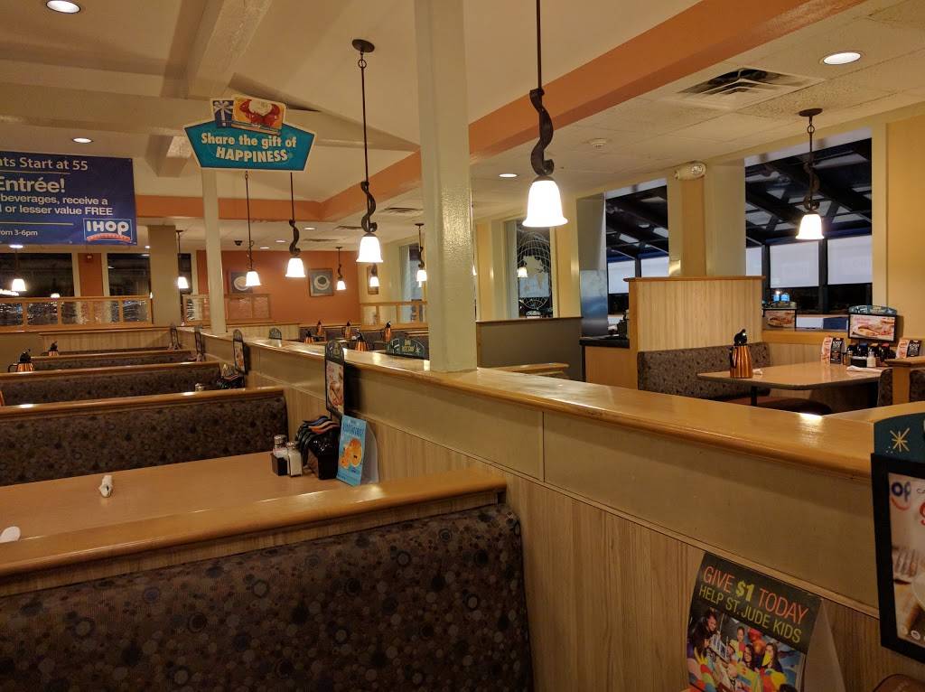 IHOP | restaurant | 2250 Barrington Rd, Hoffman Estates, IL 60169, USA | 8478859508 OR +1 847-885-9508
