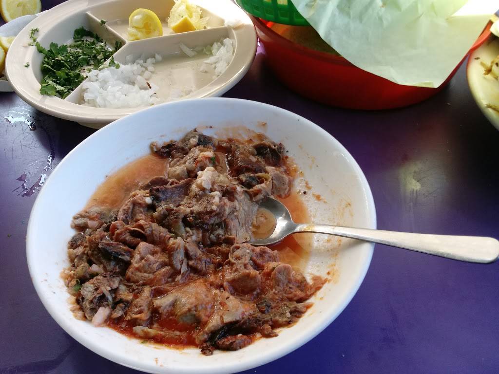 Birrieria Tlaquepaque | restaurant | 1753 Florence Ave, Los Angeles, CA 90001, USA | 3235810800 OR +1 323-581-0800