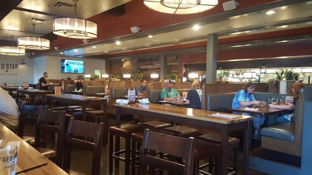 Red Star Craft House | restaurant | 146 Exton Square Mall, Exton, PA 19341, USA | 6105245893 OR +1 610-524-5893