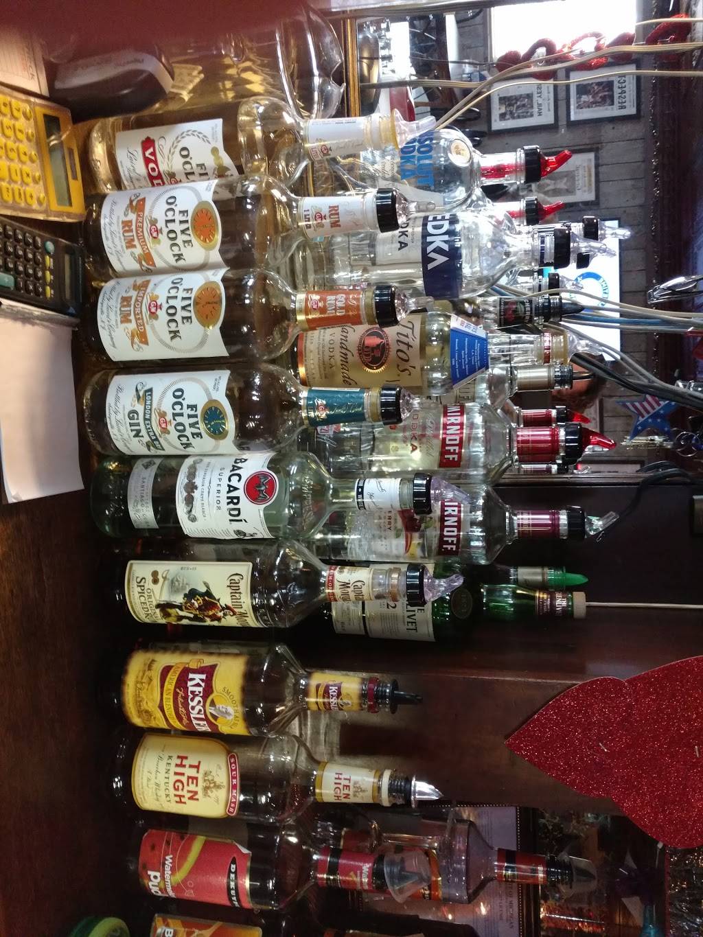 The Regatta Bar | restaurant | 6062 River Rd, East China, MI 48054, USA | 8107658414 OR +1 810-765-8414