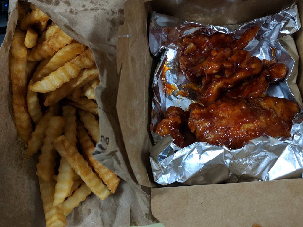 Garlic To the Chicken | restaurant | 6692 Forest Ave, Ridgewood, NY 11385, USA | 3476892670 OR +1 347-689-2670