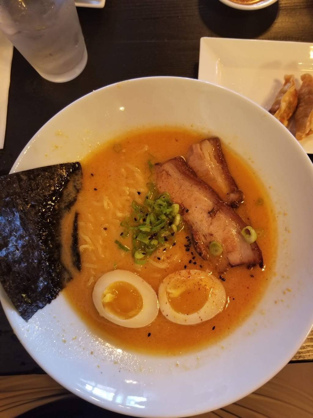 Mr. Makoto Ramen House | restaurant | 2741 E 4th St Suite A, Long Beach, CA 90814, USA | 5623862302 OR +1 562-386-2302