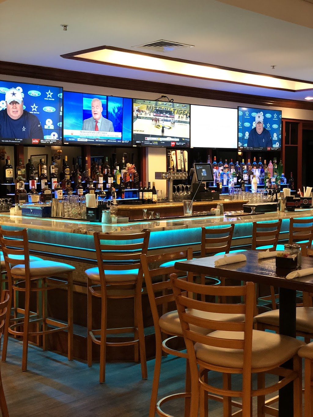 Mulligans Bar & Grill | restaurant | 5375 Hibiscus Dr, Naples, FL 34113, USA | 2393252630 OR +1 239-325-2630