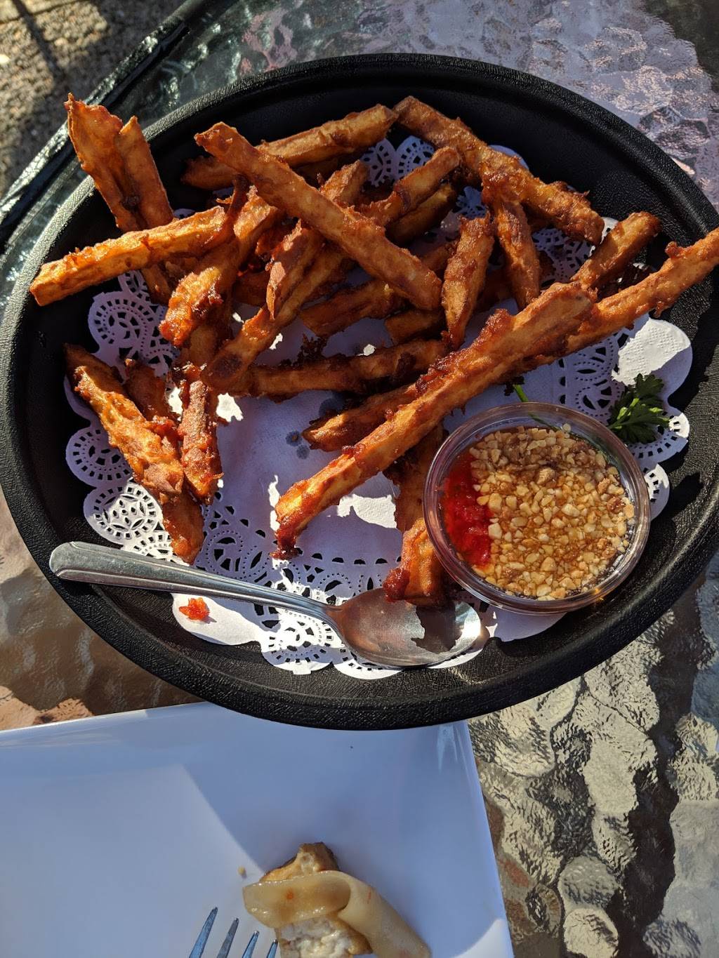 Thai House & Sushi Bar | restaurant | 21 Hypolita St, St. Augustine, FL 32084, USA | 9045472095 OR +1 904-547-2095