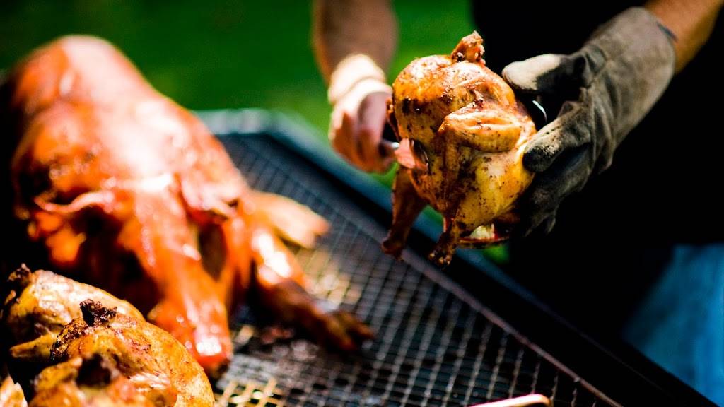 Big Pig Barbecue & Catering | restaurant | 108 Newbury St, Peabody, MA 01960, USA | 7817804191 OR +1 781-780-4191