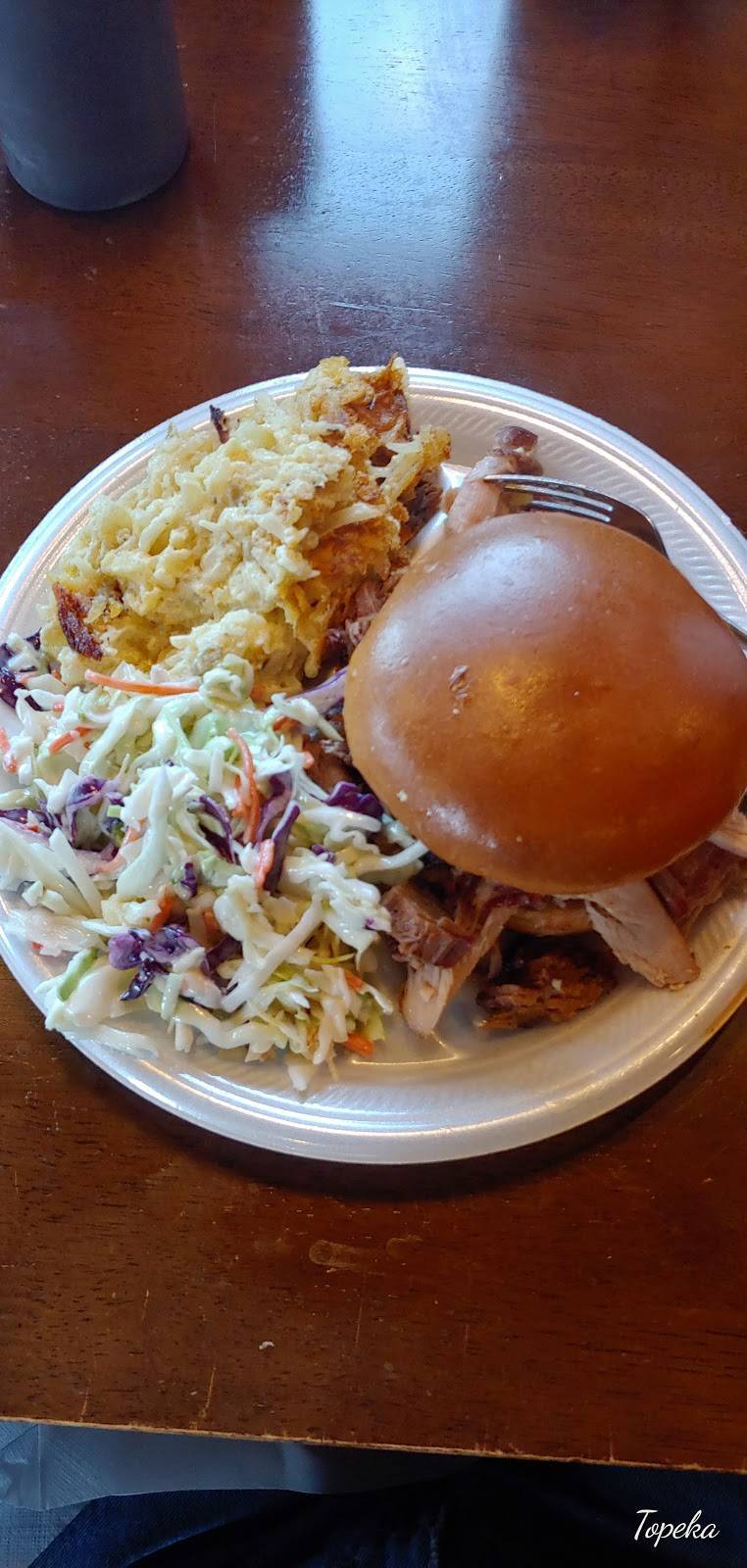 Lonnie Qs BBQ | restaurant | 3150 SE 21st St, Topeka, KS 66607, USA | 7852334227 OR +1 785-233-4227